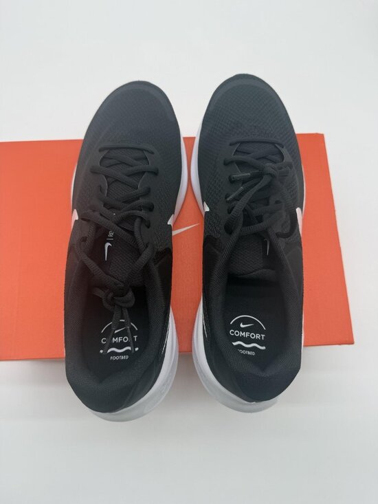 New Nike Revolution 7 Shoes Mens Size 13 Black White Running Comfort FB2207 001